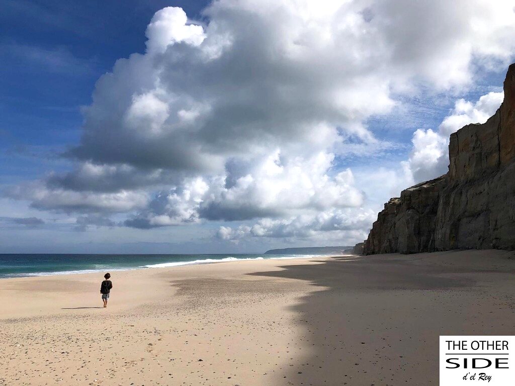 Cliffs and fine sand, minutes away