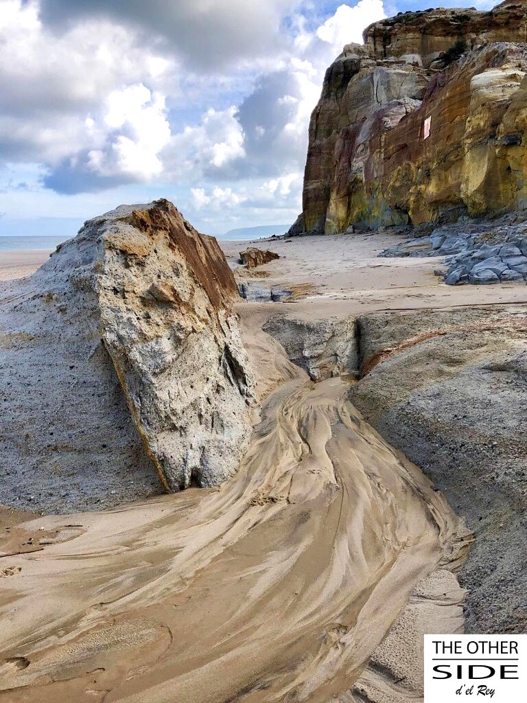 Wild beach and boulders